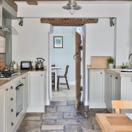 Coombers Mead Cottage Tetbury Exterior photo