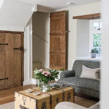 Coombers Mead Cottage Tetbury Exterior photo